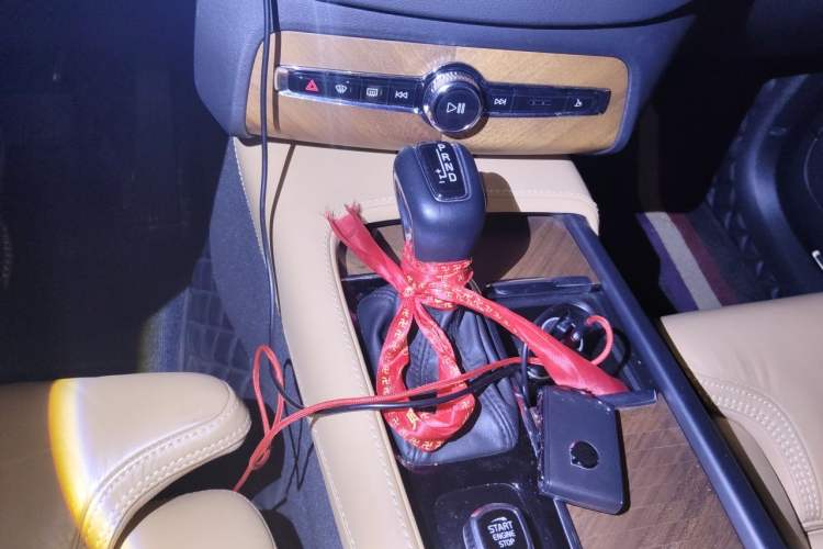 Used Volvo XC90 2019 T6 Zhiya Edition 7-Seater China VI Standard Gear Lever