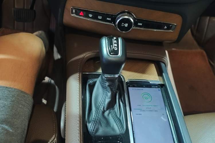Used Volvo XC90 2019 T6 Zhiyi Edition 7-Seater China VI Standard Gear Lever