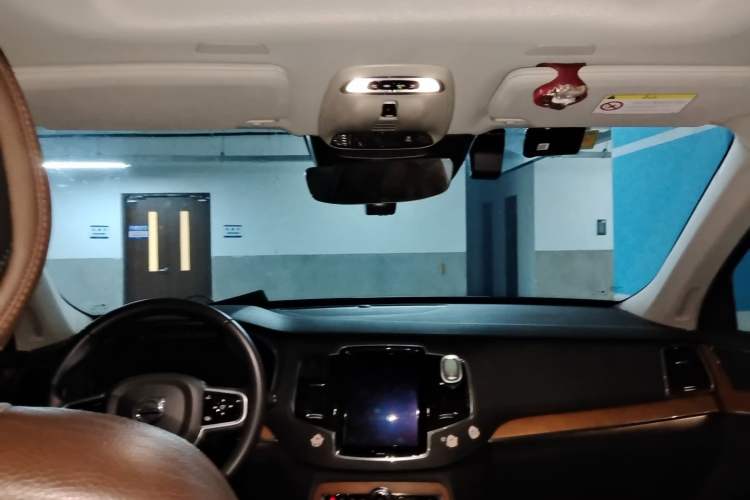 Used Volvo XC90 2019 T6 Zhiyi Edition 7-Seater China V Emission Standard Headliner