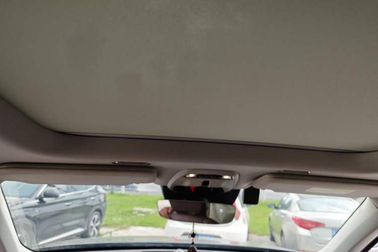 Used Volvo XC90 2019 T6 Zhiyi Edition 7-Seater China VI Standard Headliner