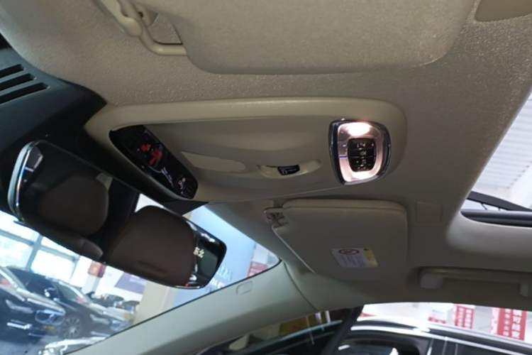 Used Volvo XC90 2019 T6 Zhiya Edition 7-Seater China VI Standard Headliner
