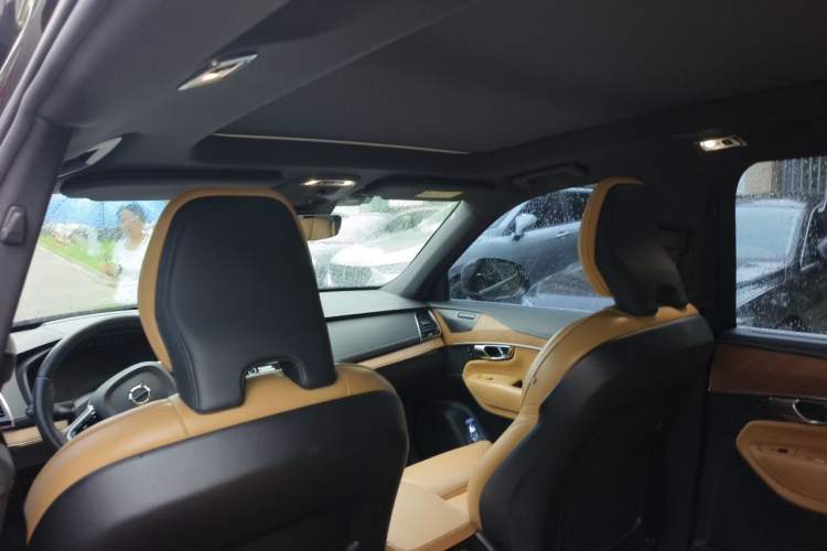 Used Volvo XC90 2019 T6 Zhiya Edition 7-Seater China VI Standard Headliner