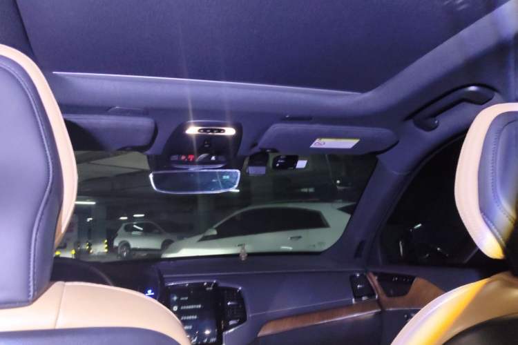 Used Volvo XC90 2019 T6 Zhiya Edition 7-Seater China VI Standard Headliner