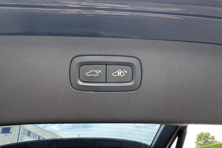 Used Volvo XC90 2019 T6 Zhiya Edition 7-Seater China VI Standard Interior 1