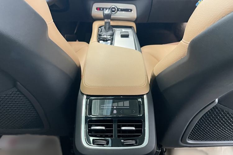 Used Volvo XC90 2019 T5 Zhiyi Edition 7-Seater China VI Interior 10