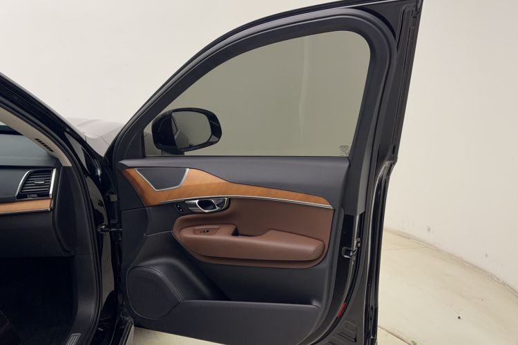 Used Volvo XC90 2019 T6 Zhiyi Edition 7-Seater China VI Standard Interior 10
