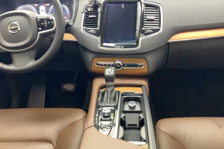 Used Volvo XC90 2019 T6 Zhiyi Edition 7-Seater China VI Standard Interior 12