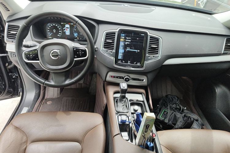 Used Volvo XC90 2019 T5 Zhiyi Edition 5-Seater China VI Standard Interior 2