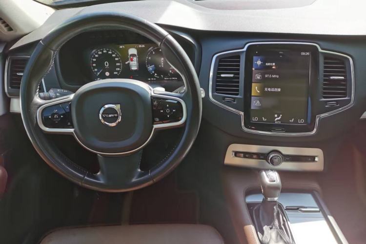 Used Volvo XC90 2019 T5 Zhiyi Edition 5-Seater China VI Standard Interior 2