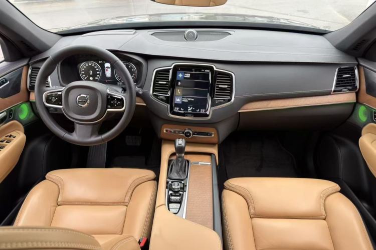Used Volvo XC90 2019 T6 Zhiya Edition 7-Seater China VI Standard Interior 2