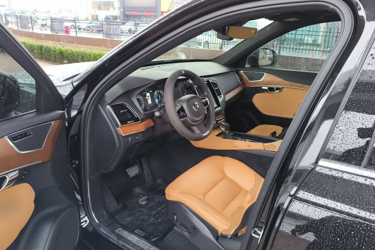 Used Volvo XC90 2019 T6 Zhiyi Edition 7-Seater China VI Standard Interior 3