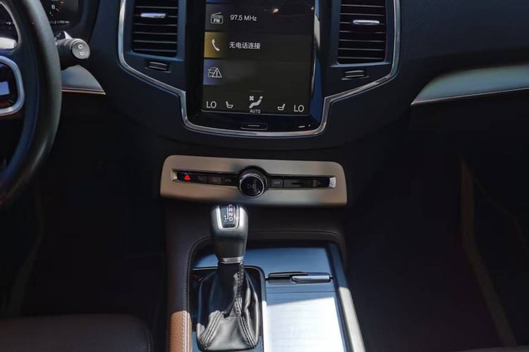 Used Volvo XC90 2019 T5 Zhiyi Edition 5-Seater China VI Standard Interior 3