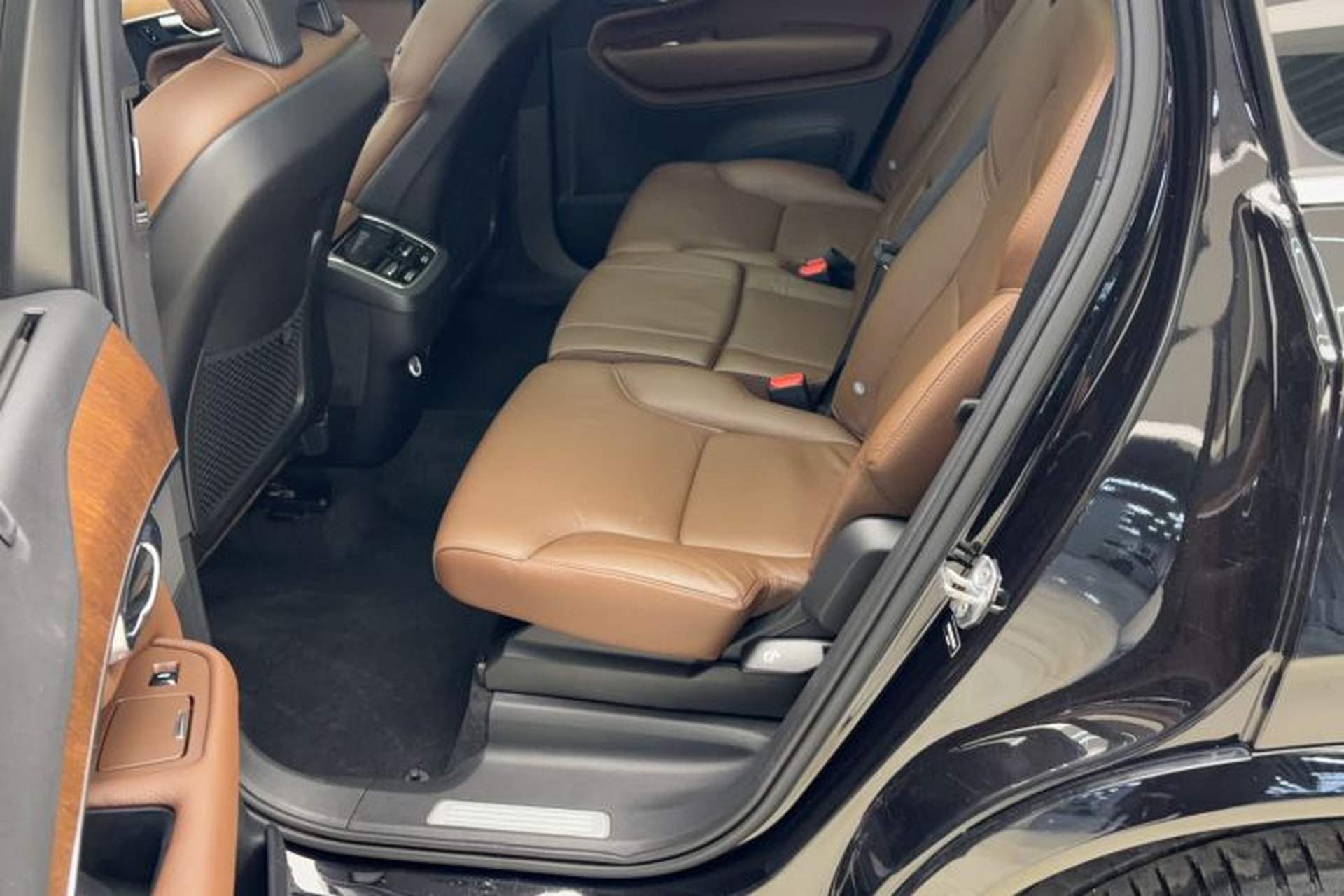 Used Volvo XC90 2019 T6 Zhiyi Edition 7-Seater China VI Standard Interior 3