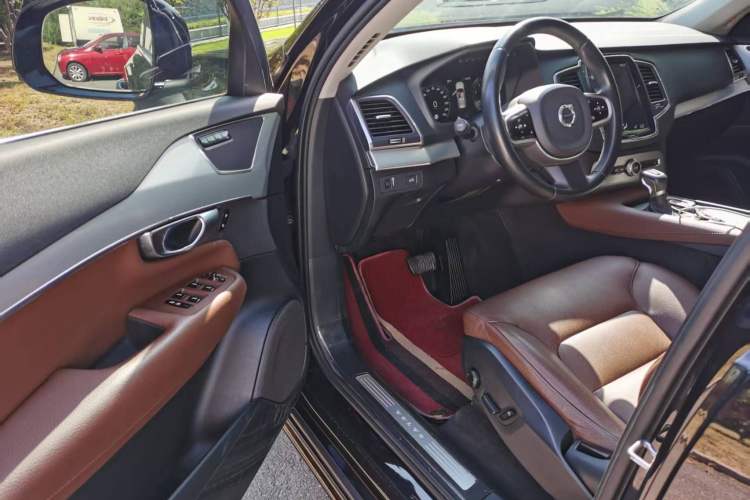 Used Volvo XC90 2019 T5 Zhiyi Edition 5-Seater China VI Standard Interior 4