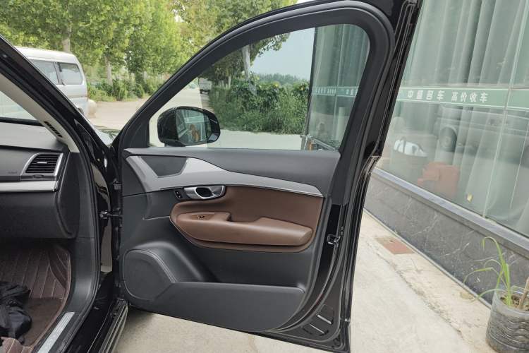 Used Volvo XC90 2019 T5 Zhiyi Edition 5-Seater China VI Standard Interior 5