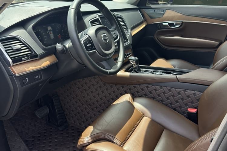 Used Volvo XC90 2019 T6 Zhiya Edition 7-Seater China VI Standard Interior 5