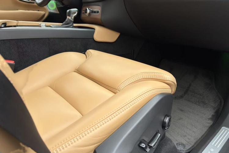 Used Volvo XC90 2019 T6 Zhiya Edition 7-Seater China VI Standard Interior 5