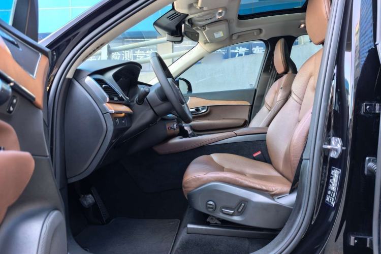 Used Volvo XC90 2019 T6 Zhiyi Edition 7-Seater China VI Standard Interior 6