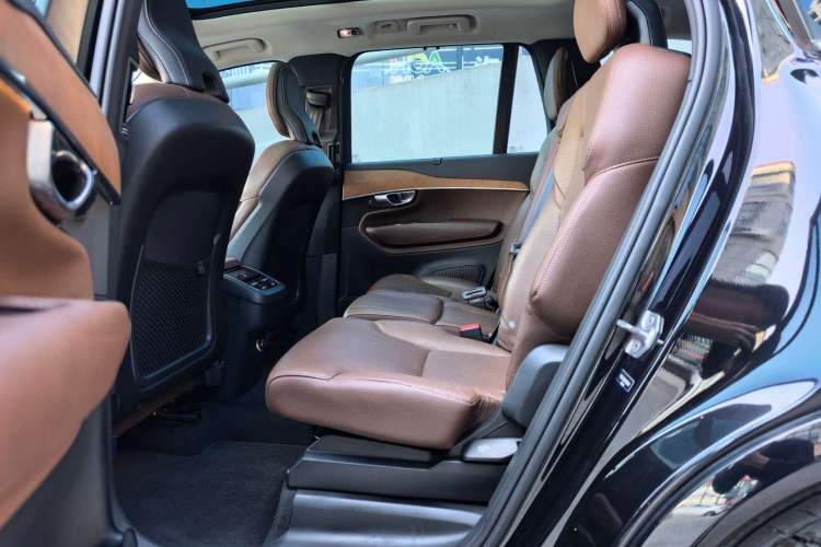 Used Volvo XC90 2019 T6 Zhiyi Edition 7-Seater China VI Standard Interior 7