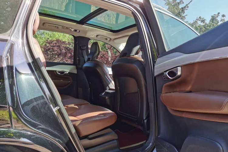 Used Volvo XC90 2019 T5 Zhiyi Edition 5-Seater China VI Standard Interior 8
