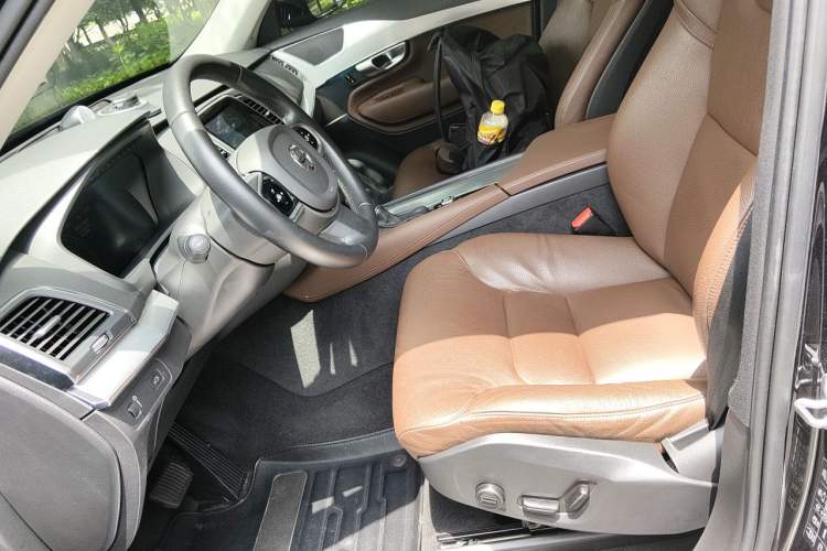 Used Volvo XC90 2019 T5 Zhiyi Edition 7-Seater China VI Left Front Seat