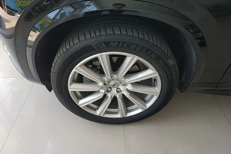 Used Volvo XC90 2019 T6 Zhiyi Edition 7-Seater China VI Standard Left Front Wheel Hub