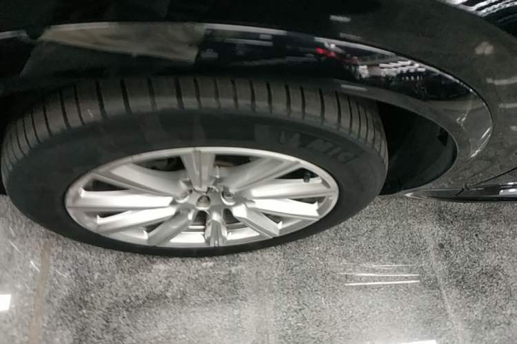 Used Volvo XC90 2019 T6 Zhiyi Edition 7-Seater China V Emission Standard Left Front Wheel Hub