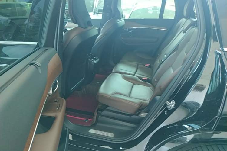 Used Volvo XC90 2019 T6 Zhiyi Edition 7-Seater China VI Standard Left Rear Seat