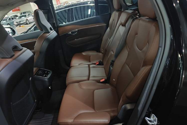 Used Volvo XC90 2019 T6 Zhiyi Edition 7-Seater China VI Standard Left Rear Seat