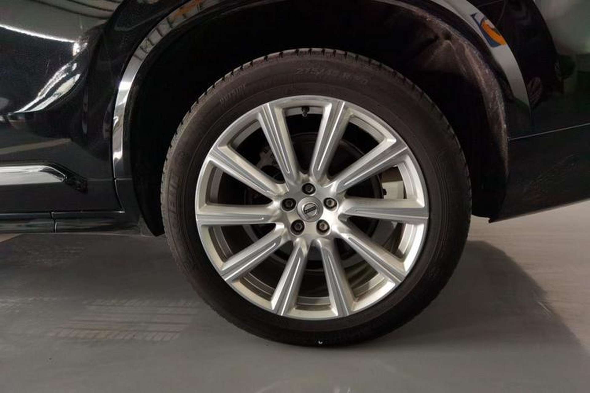 Used Volvo XC90 2019 T5 Zhiyi Edition 7-Seater China VI Left Rear Wheel Hub