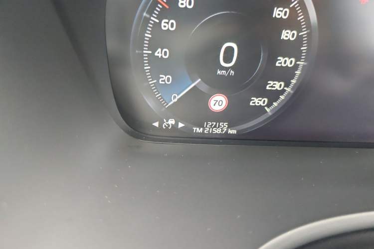 Used Volvo XC90 2019 T6 Zhiyi Edition 7-Seater China V Emission Standard Odometer Close Up