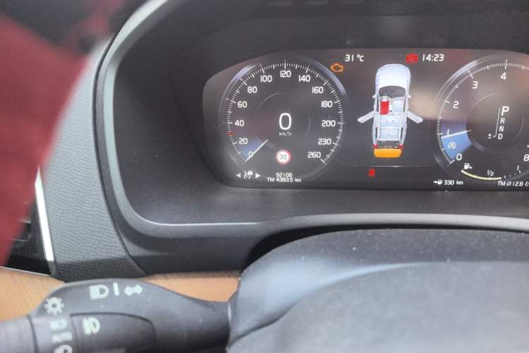 Used Volvo XC90 2019 T6 Zhiyi Edition 7-Seater China V Emission Standard Odometer Close Up