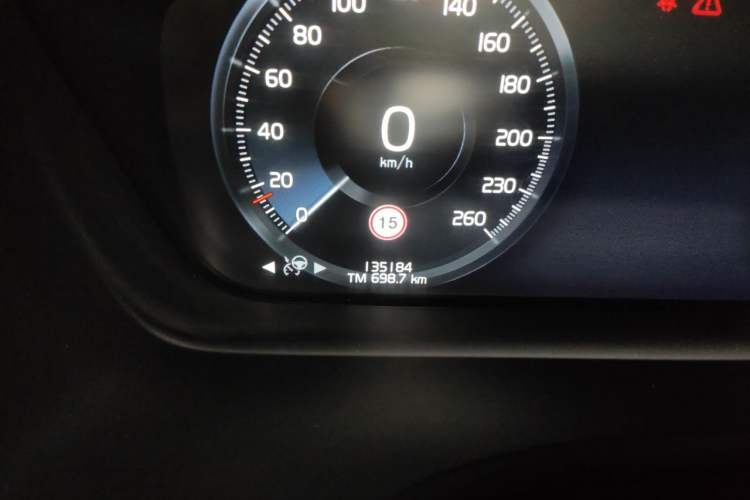Used Volvo XC90 2019 T6 Zhiya Edition 7-Seater China VI Standard Odometer Close Up