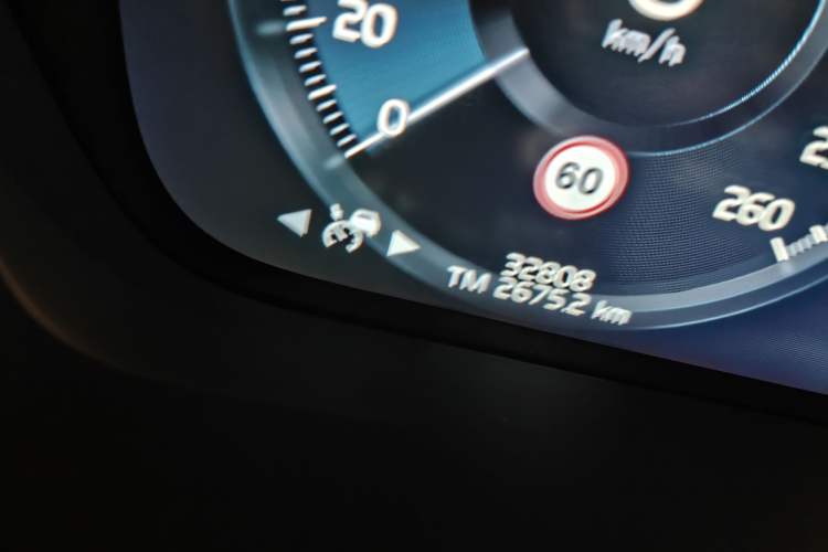 Used Volvo XC90 2019 T6 Zhiyi Edition 7-Seater China VI Standard Odometer Close Up