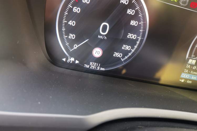 Used Volvo XC90 2019 T6 Zhiyi Edition 7-Seater China VI Standard Odometer Close Up