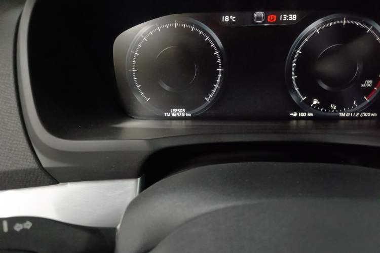 Used Volvo XC90 2019 T5 Zhiyi Edition 5-Seater China VI Standard Odometer Close Up