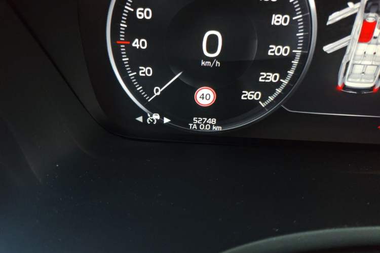 Used Volvo XC90 2019 T6 Zhiya Edition 7-Seater China VI Standard Odometer Close Up
