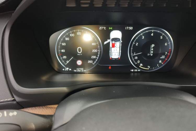 Used Volvo XC90 2019 T6 Zhiya Edition 7-Seater China VI Standard Odometer Close Up