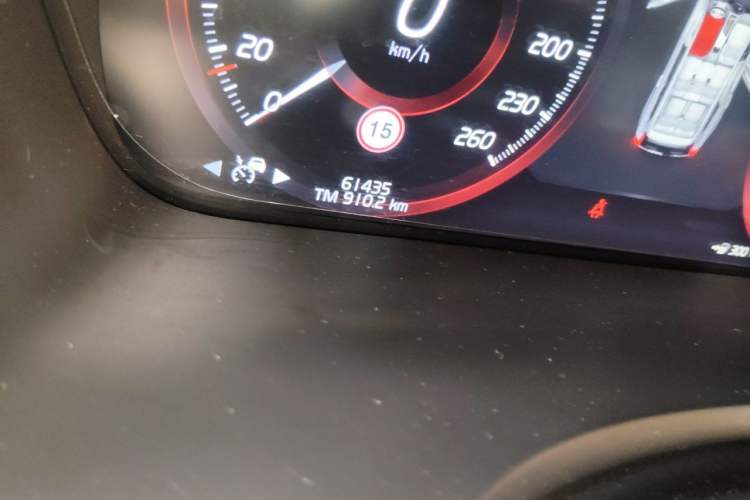 Used Volvo XC90 2019 T6 ZhiZun Edition 7-Seater China V Standard Odometer Close Up