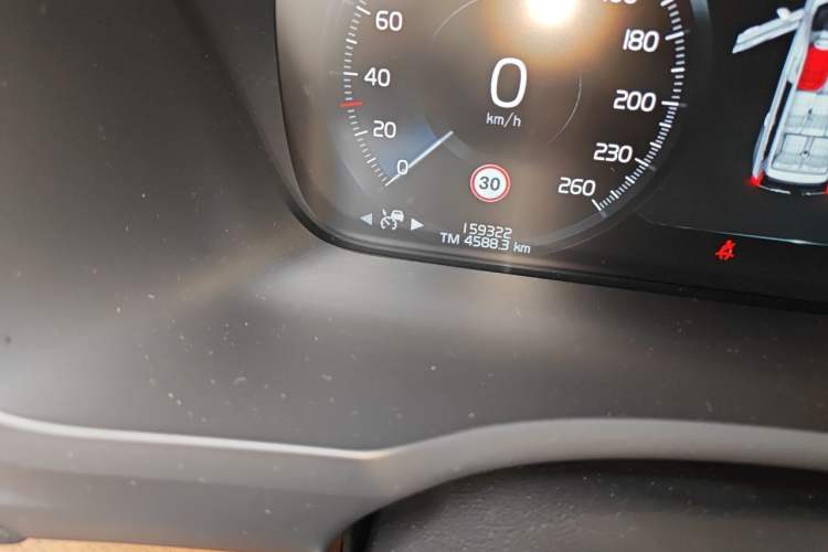 Used Volvo XC90 2019 T6 Zhiyi Edition 7-Seater China V Emission Standard Odometer Close Up