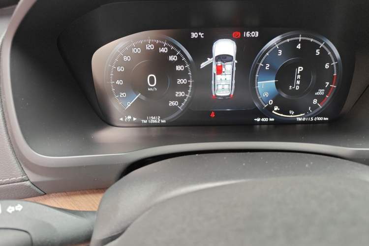 Used Volvo XC90 2019 T6 Luxury Edition 7-seater China V Standard Odometer Close Up