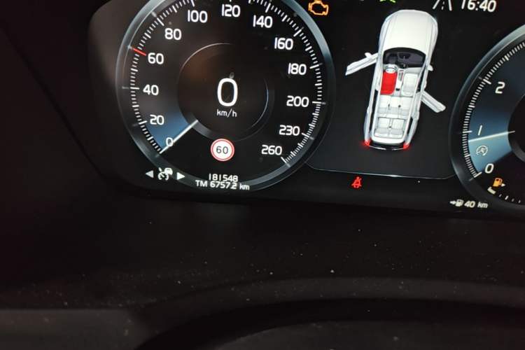 Used Volvo XC90 2019 T5 Zhiyi Edition 7-Seater China V Emission Standard Odometer Close Up
