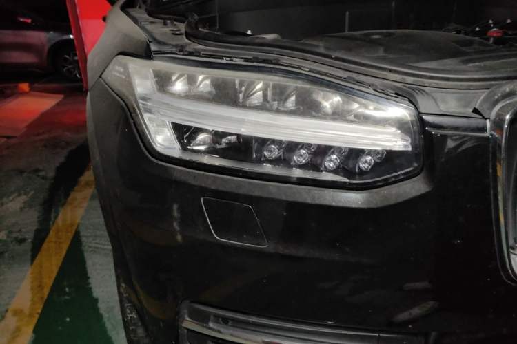 Used Volvo XC90 2019 T6 Zhiya Edition 7-Seater China VI Standard Right Front Headlight