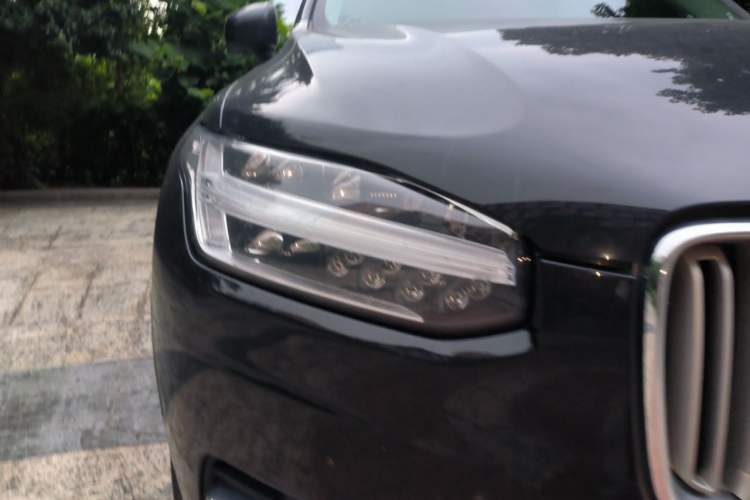 Used Volvo XC90 2019 T6 Zhiyi Edition 7-Seater China V Emission Standard Right Front Headlight