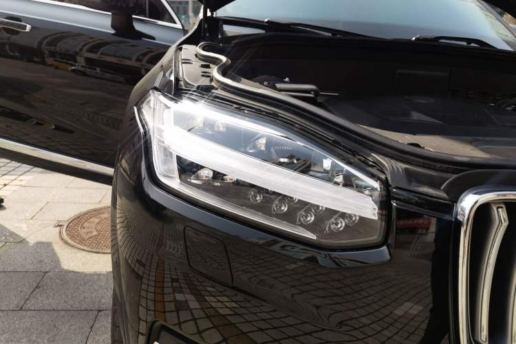 Used Volvo XC90 2019 T6 Zhiyi Edition 7-Seater China VI Standard Right Front Headlight