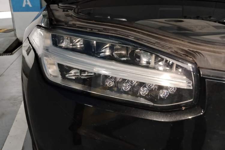 Used Volvo XC90 2019 T6 Zhiyi Edition 7-Seater China V Emission Standard Right Front Headlight