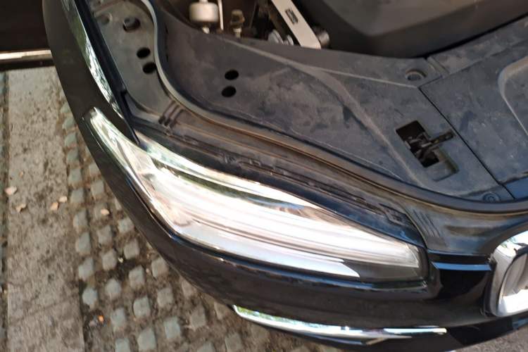 Used Volvo XC90 2019 T6 Zhiyi Edition 7-Seater China V Emission Standard Right Front Headlight