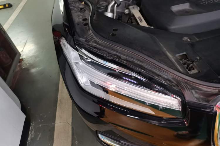 Used Volvo XC90 2019 T6 Zhiyi Edition 7-Seater China V Emission Standard Right Front Headlight