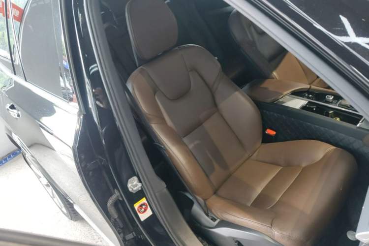 Used Volvo XC90 2019 T5 Zhiyi Edition 7-Seater China VI Right Front Seat