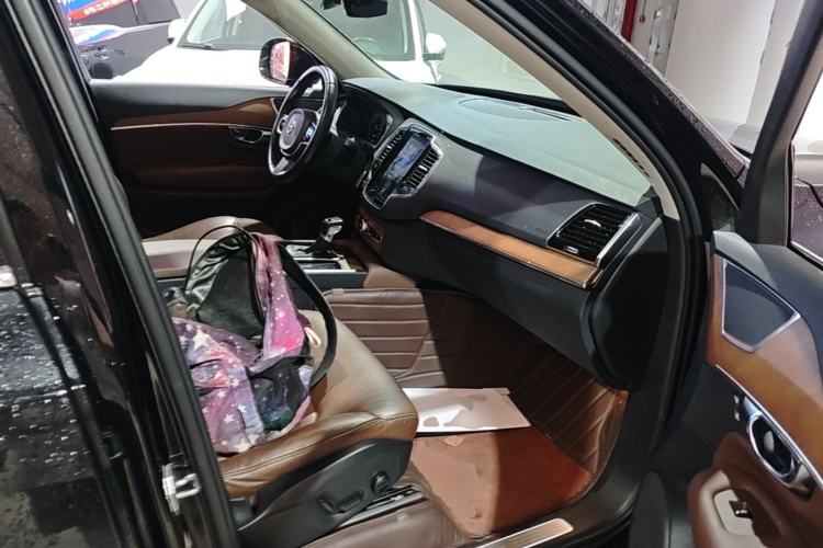 Used Volvo XC90 2019 T6 Zhiyi Edition 7-Seater China VI Standard Right Front Seat